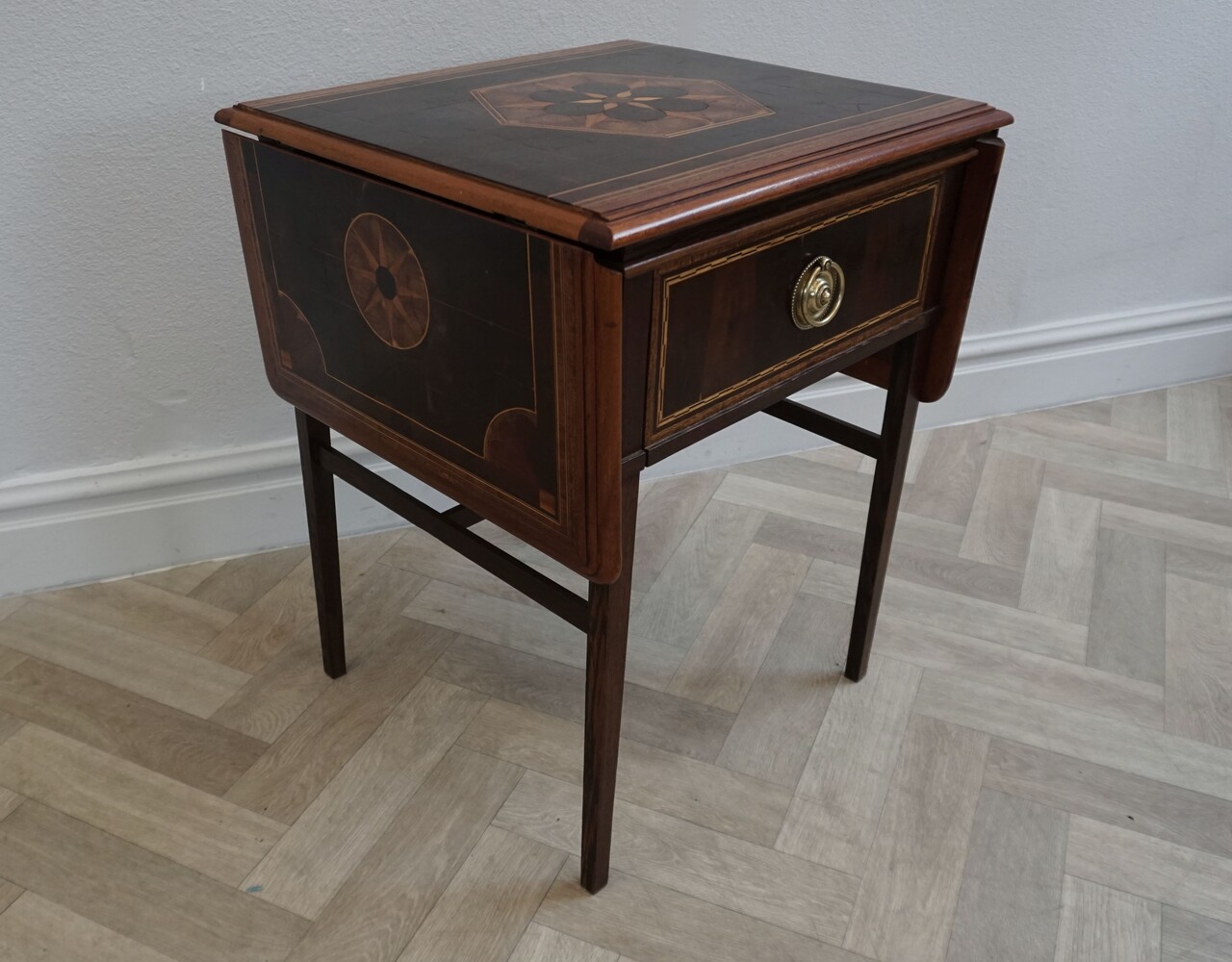 Oyster veneered pembroke tableSOLD