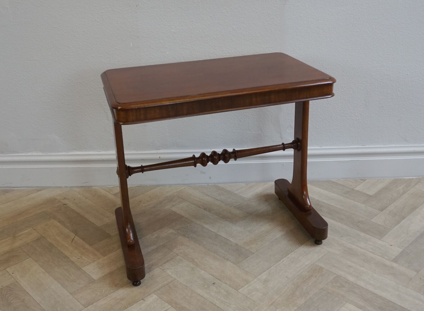 Regency sidetableSOLD